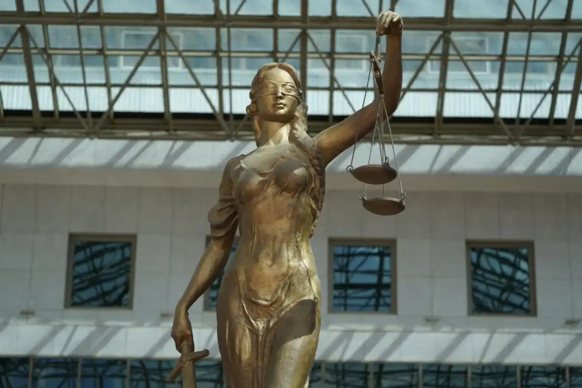 Қазақстандық 12 азамат террористік және экстремистік қылмыстар жасағаны үшін сотталды