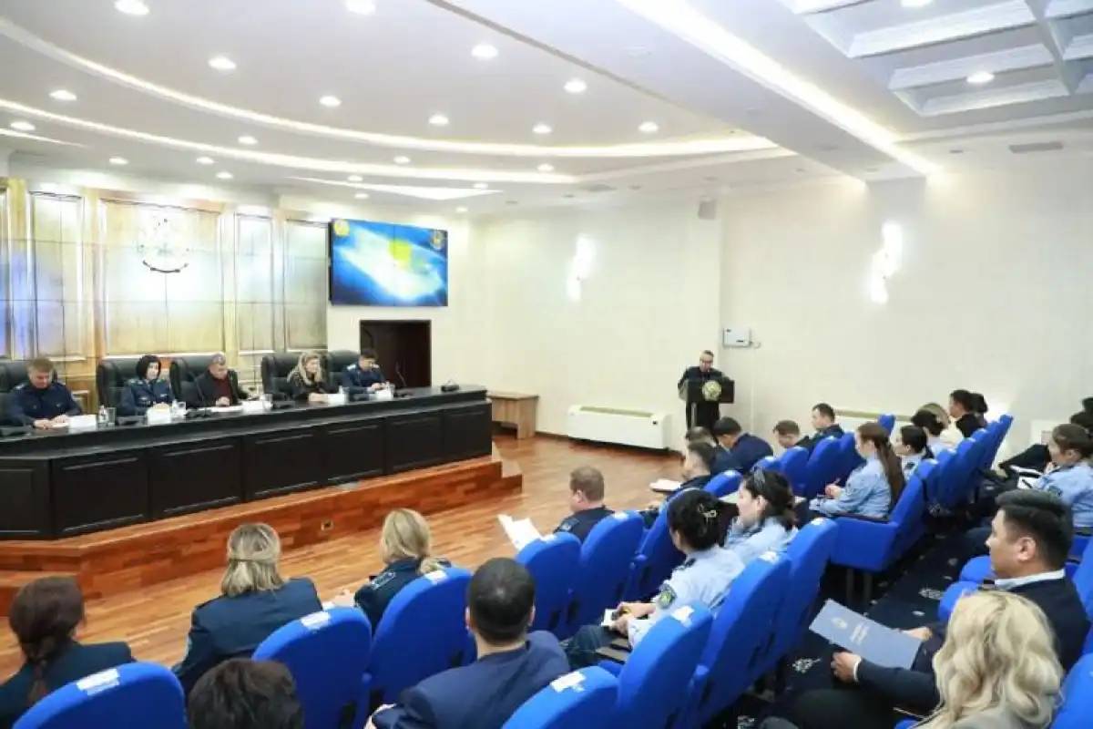 Астанада дағдарысқа тап болған отбасыларды қолдау мәселесі көтерілді