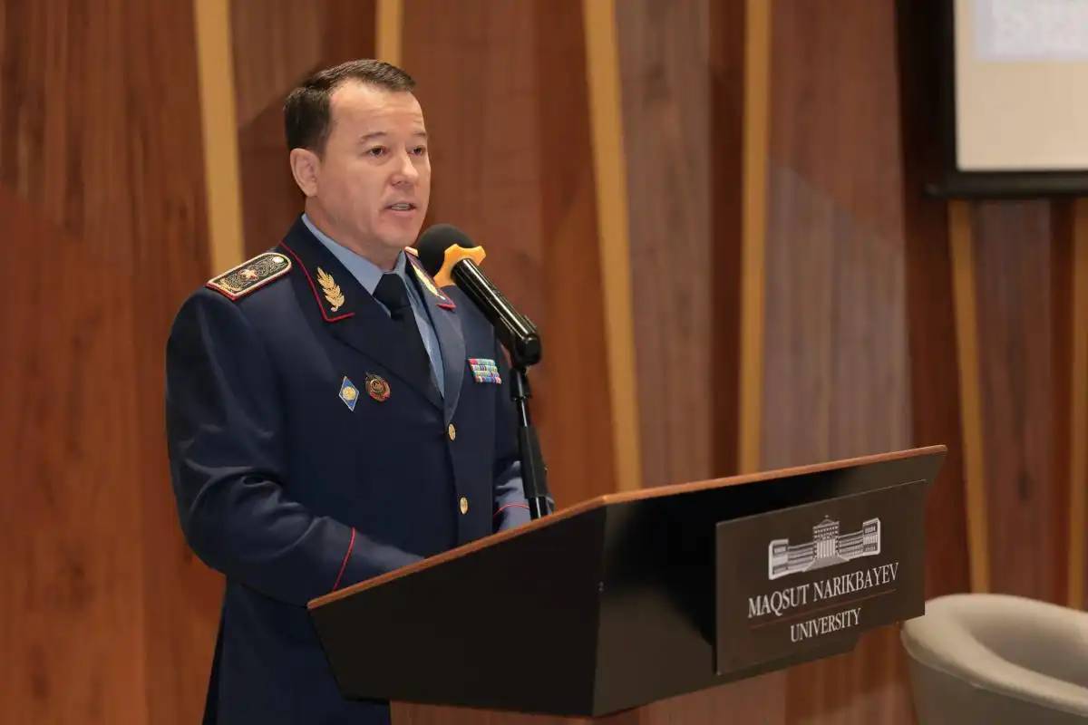 Ішкі істер министрінің бірінші орынбасары MNU студенттерімен кездесті