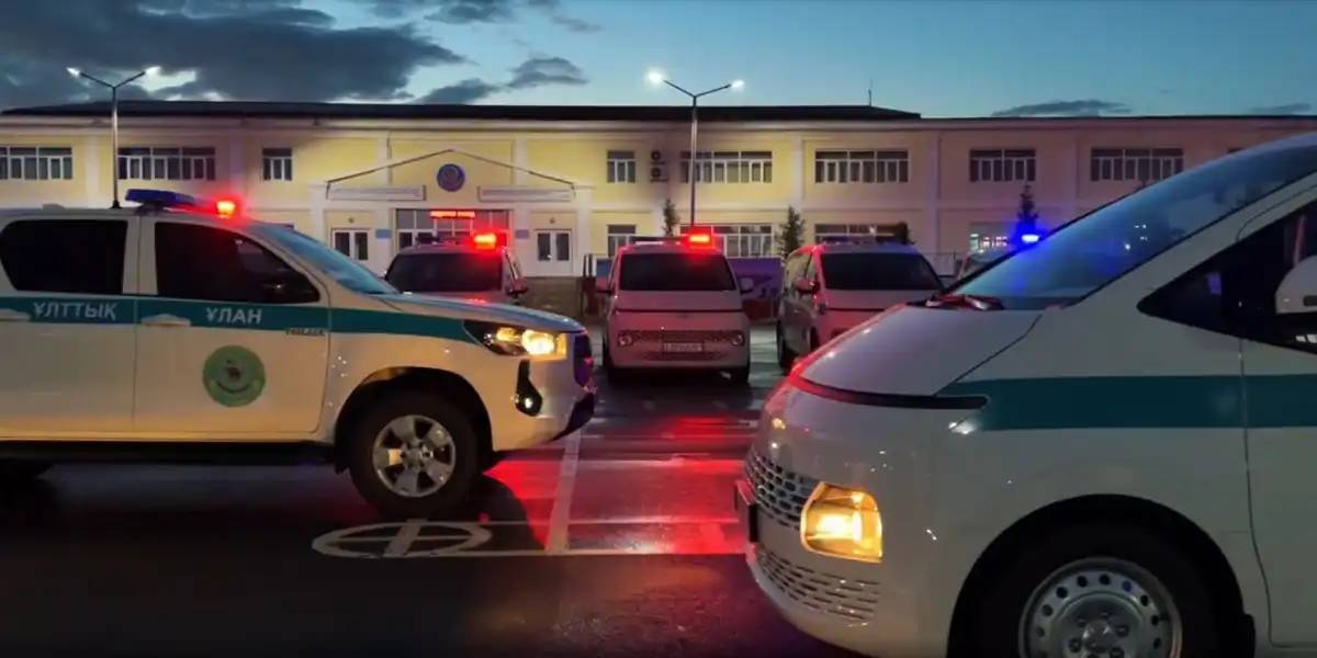 Ұлттық ұлан су жаңа көліктермен вальс билеп, видеоға түсірді