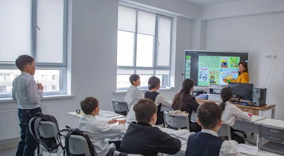 Үкіметте мектептер, бірыңғай әлеуметтік төлемдер және әлеуметтік қамсыздандыру бойынша шаралар ұсынылды