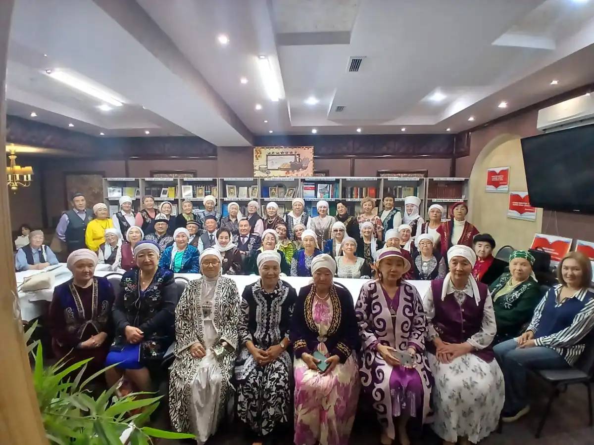 Елордада «Тіл – татулық тірегі» әдеби-танымдық сабағы өтті