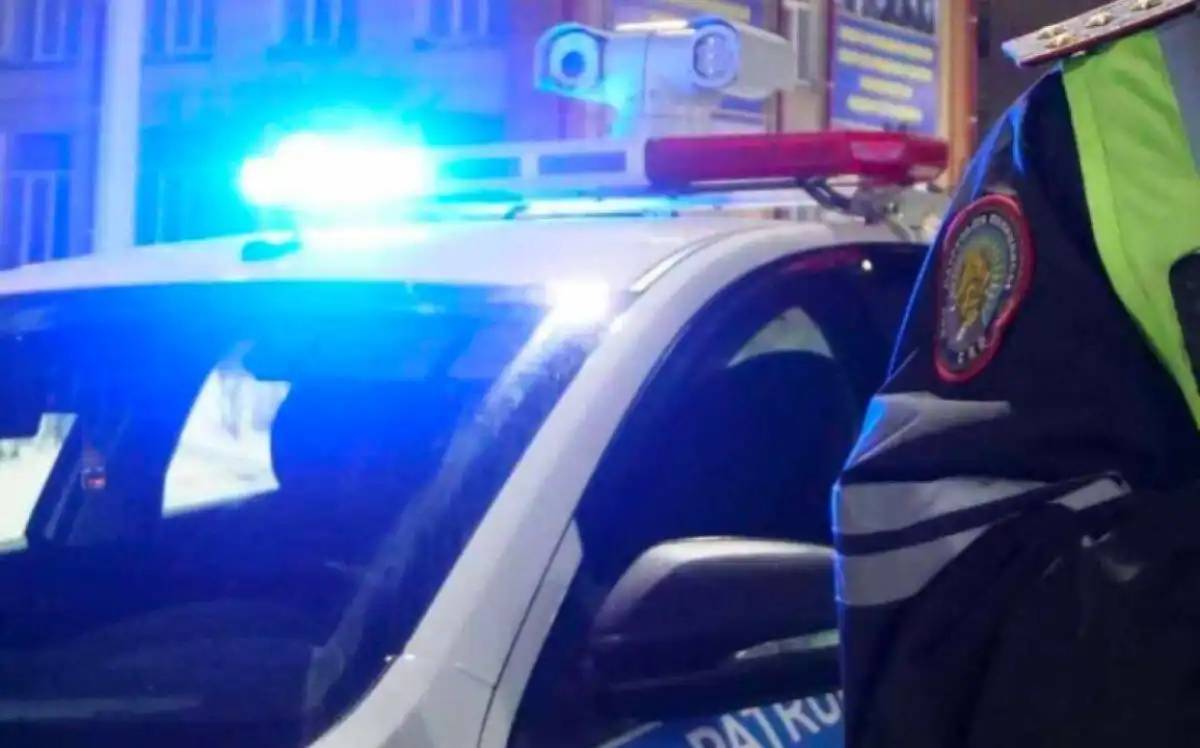 Астанада Атырау көпіріне көлігімен шығып кеткен жүргізуші жазаланды