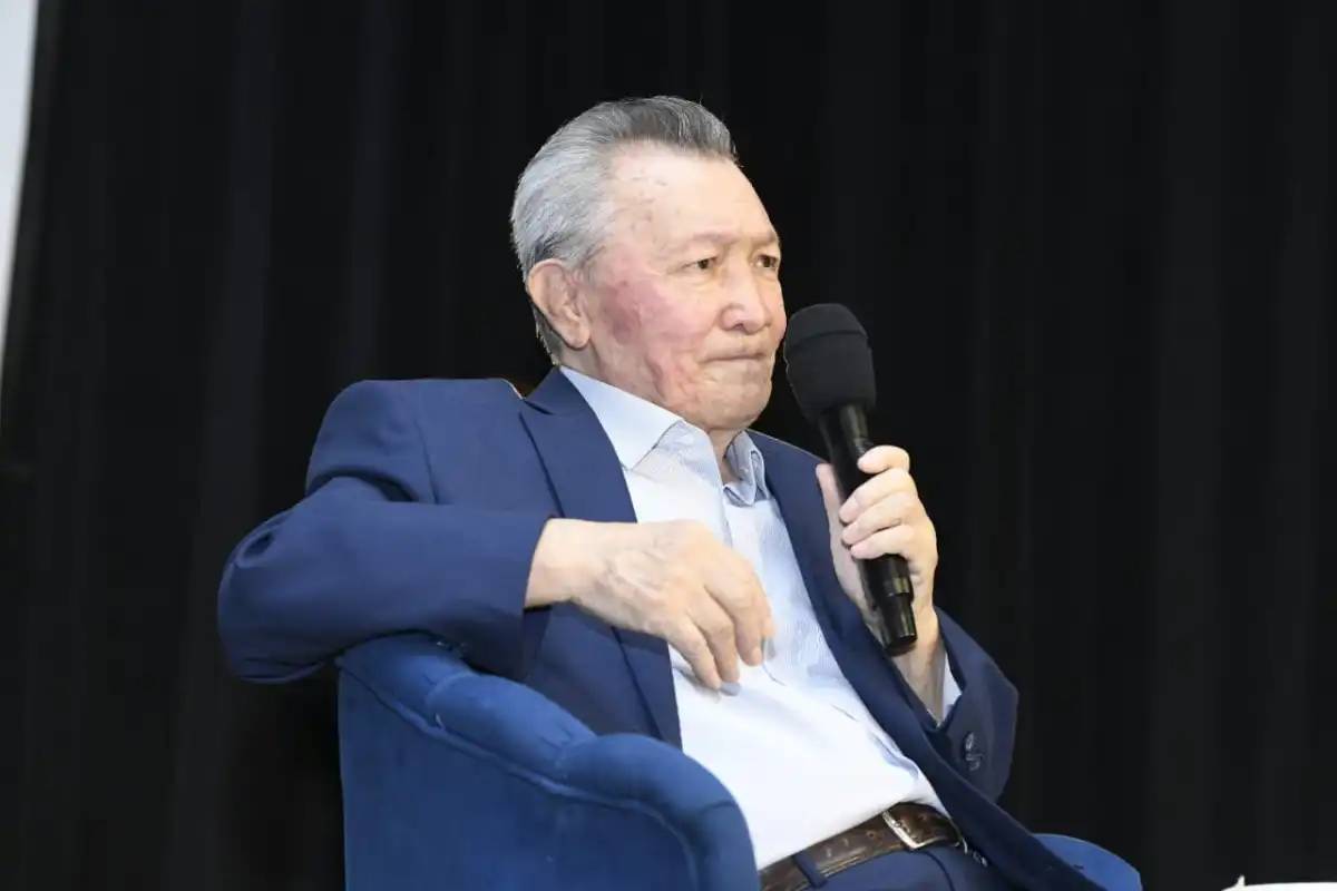 Астанада халық жазушысы Төлен Әбдік дәріс оқыды