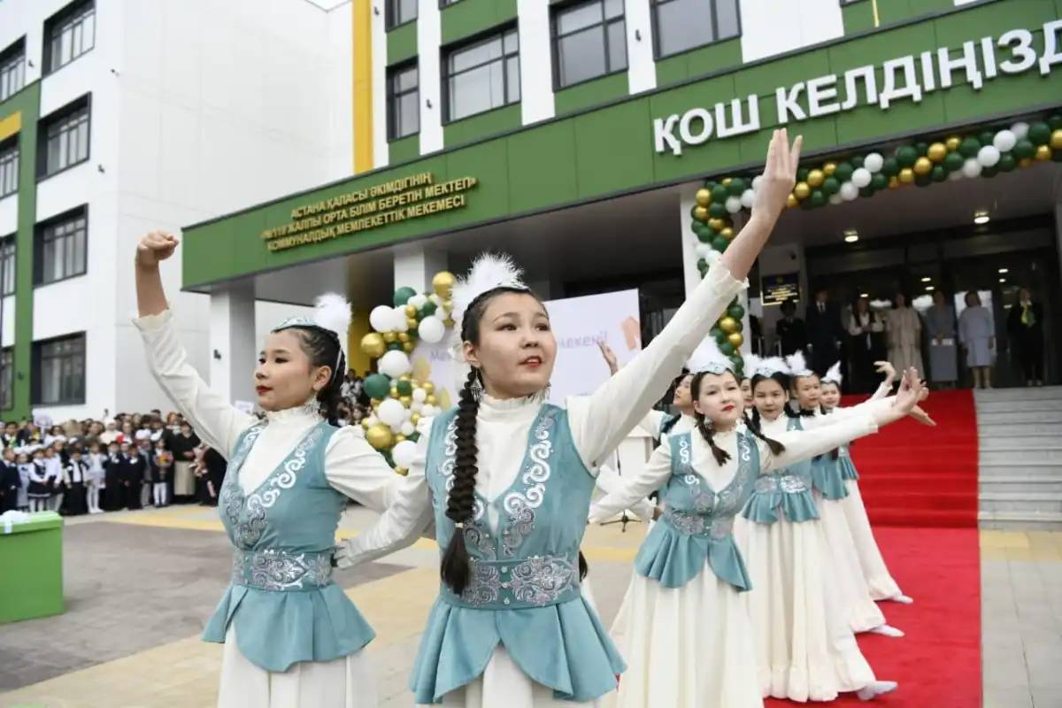 «Келешек мектептері»: Астанада 28 мың орынға арналған 7 жаңа мектеп ашылды