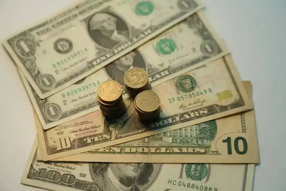 6 қыркүйекке арналған валюта бағамы жарияланды