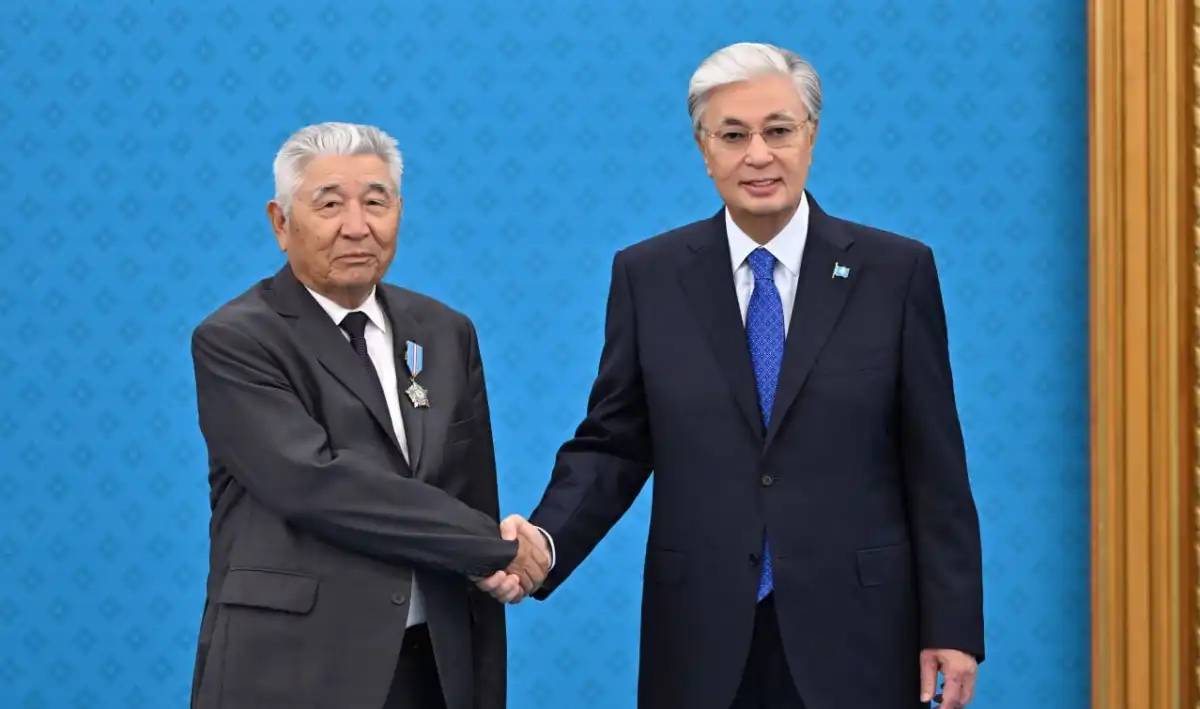 Президент бір топ азаматты мемлекеттік наградалармен марапаттады