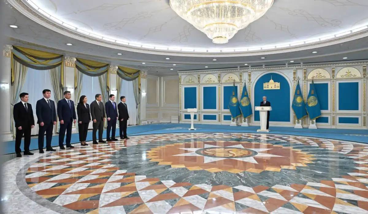 Президент Қазақстан арқылы әлемнің ең ірі сауда нарықтарына жол ашатын 5 теміржол дәлізі өтетінін айтты