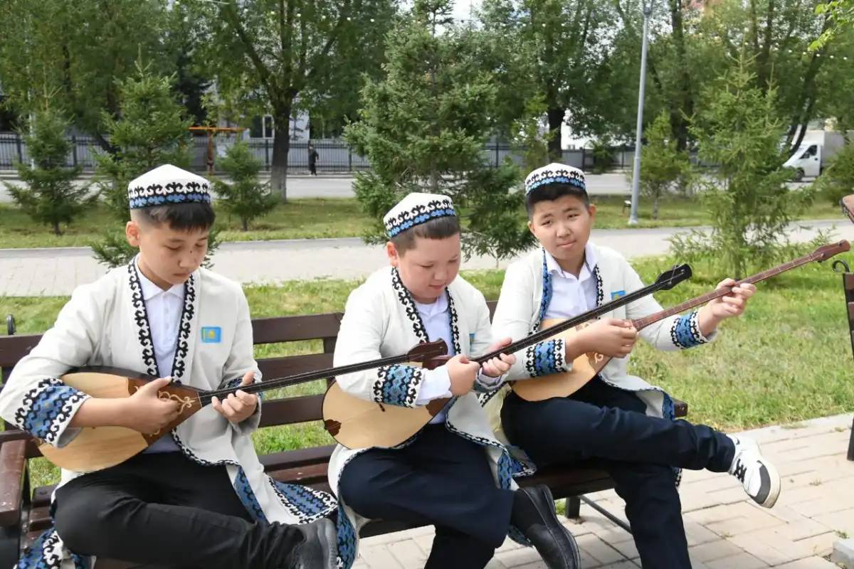 Астанада Абайдың 180 жылдығына орай Домбыра Party өтеді