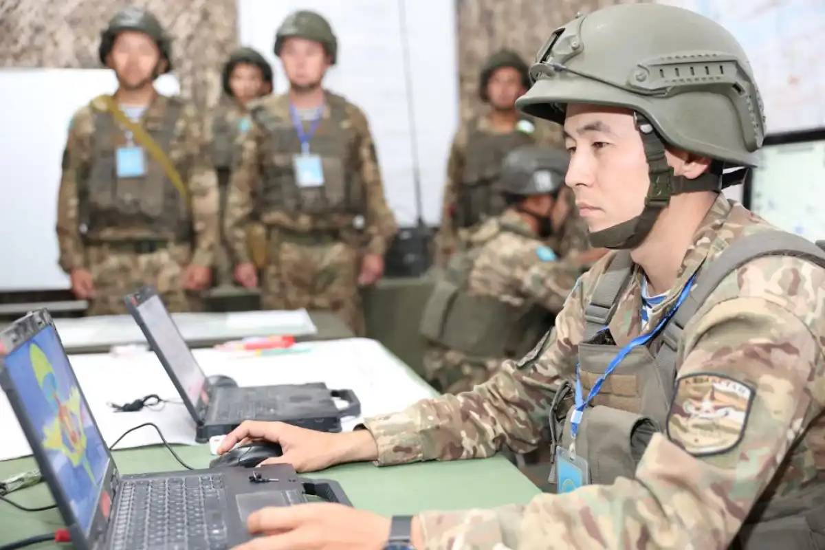 «Десант-2025»: 3 мыңнан астам әскери қызметші жауынгерлік дайындықты пысықтады