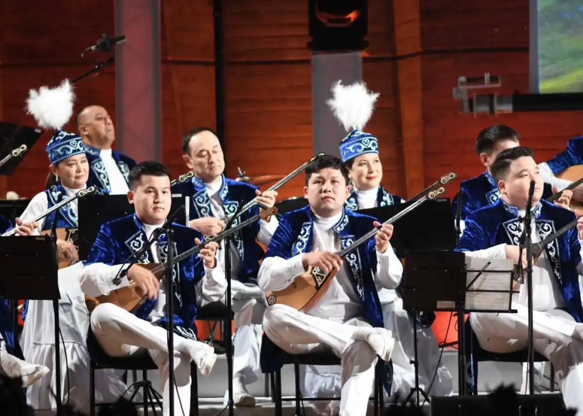 Нұрғиса Тілендиевтің 100 жылдығы Парижде аталып өтті