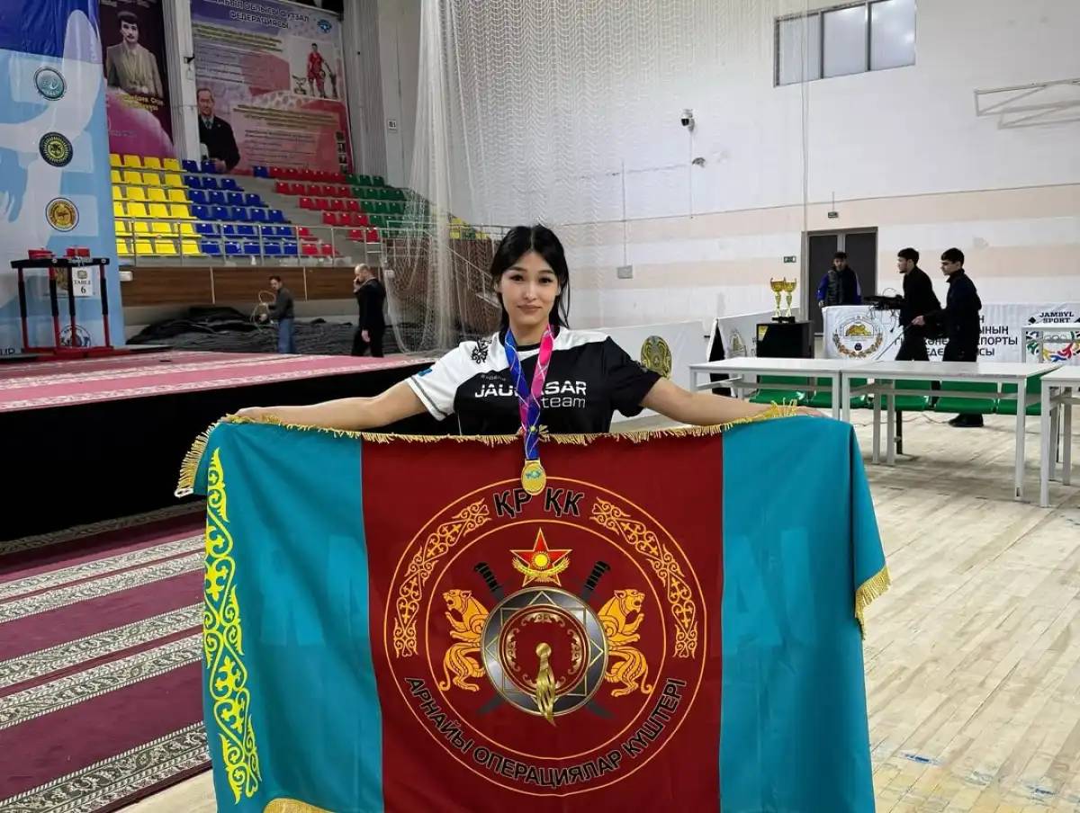 Қарулы күштер қызметкері армрестлингтен әлем чемпионы атанды (ВИДЕО)