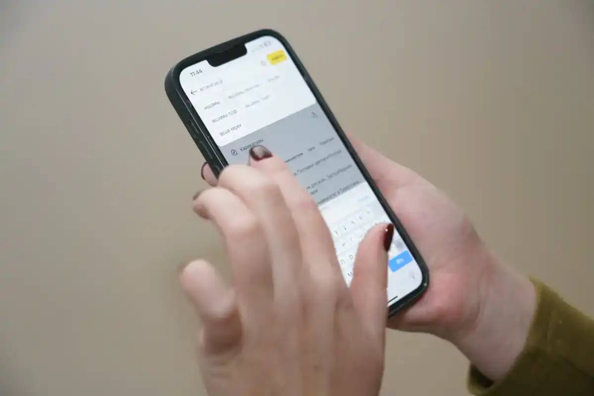 Ұлттық банк картасын басқаға пайдалануға бергендер жауапкершілікке тартылатынын мәлімдеді