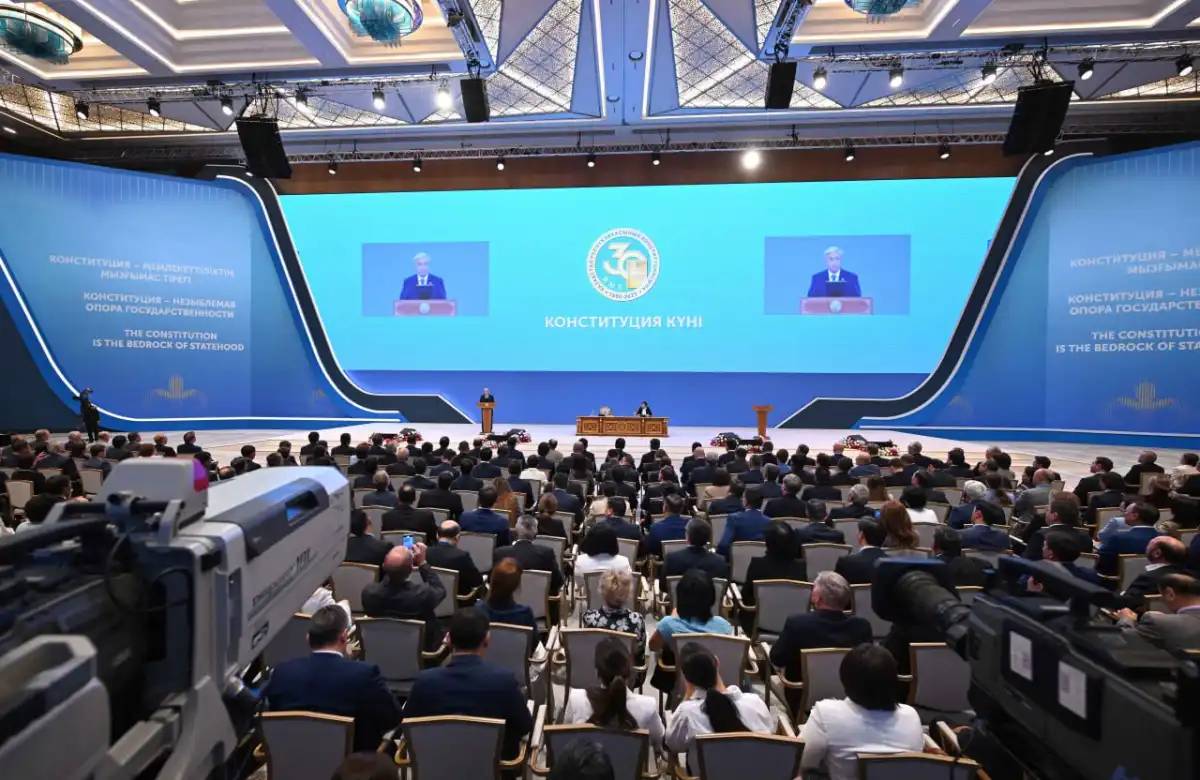 Қазақстан біртіндеп дамудың даңғыл жолына түсіп келеді – Тоқаев