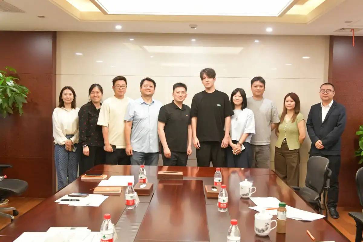 Димаш Құдайберген мен қытайлық телеарна Қазақстанда музыкалық жоба түсіреді