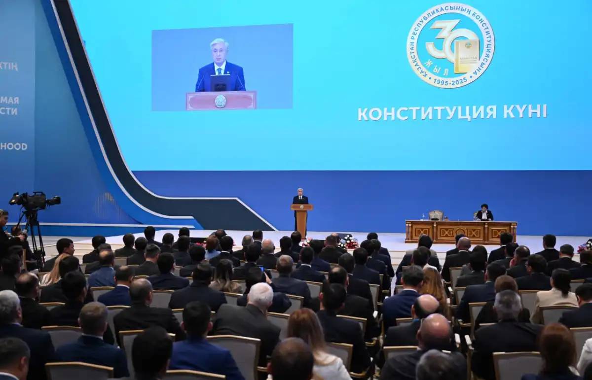 Мемлекет басшысы: Конституция әрдайым адам құқығының темірқазығы болуға тиіс