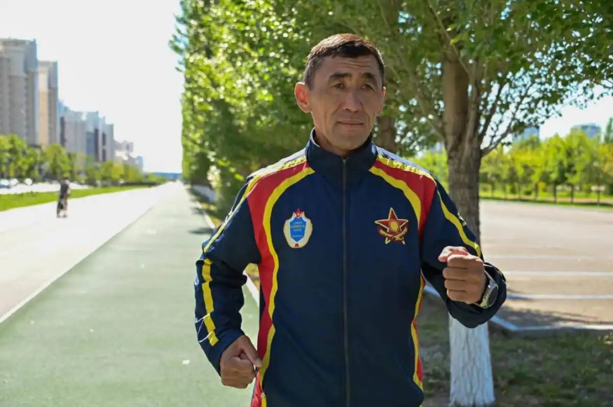 Елордалық әскери қызметші 600 шақырымдық супермарафонға дайындалып жатыр