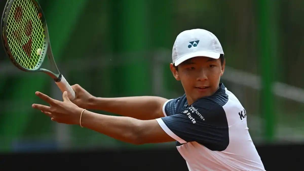 Теннисші Заңғар Нұрланұлы «Үлкен дулыға» турнирінің ширек финалына шықты