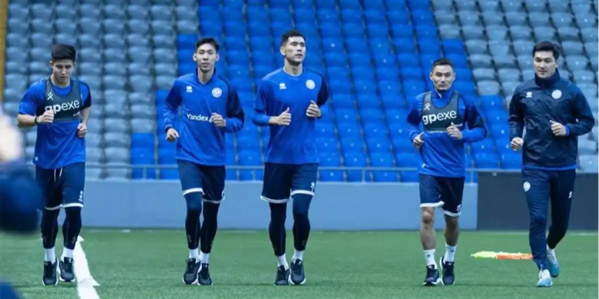 Футболдан Қазақстан құрамасы толық құрамда дайындыққа кірісті