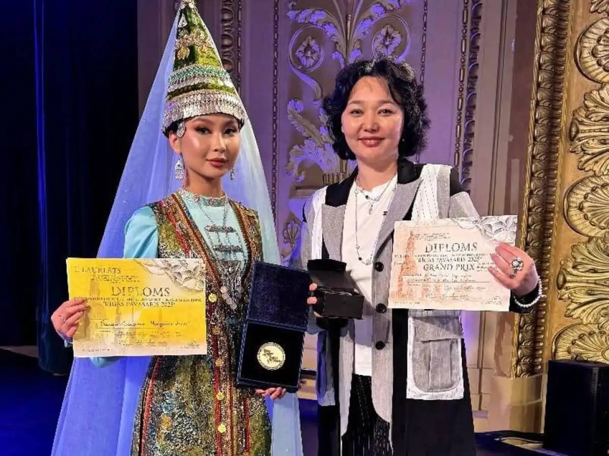 «Гүлдер» ансамблінің солисі халықаралық байқаудың жеңімпазы атанды