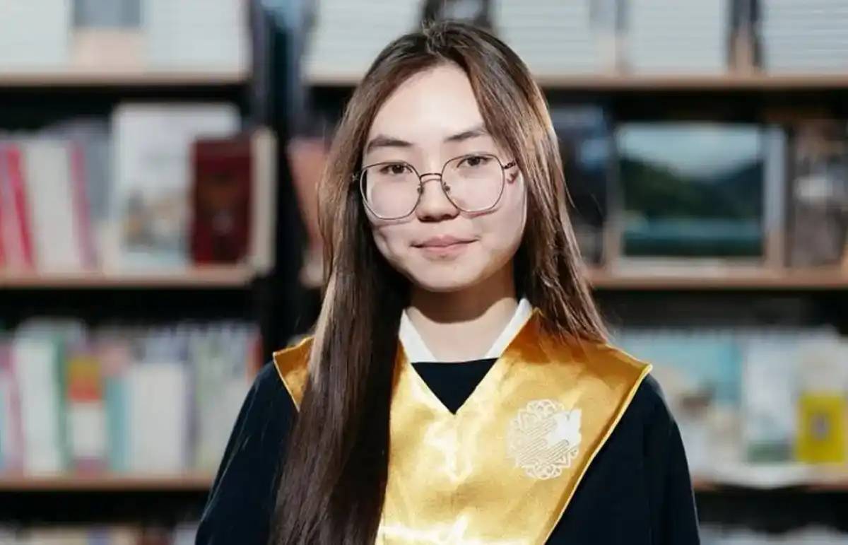 «Құлшыныс болмай қалатын кез болды»: ҰБТ-дан 140 балл жинаған елордалық оқушыдан кеңес