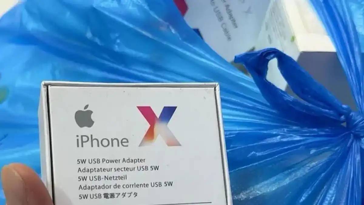 Алматыдағы базарлардың бірінде белгілі тауар белгісінің атын жамылған контрафактілік өнімдер тәркіленді