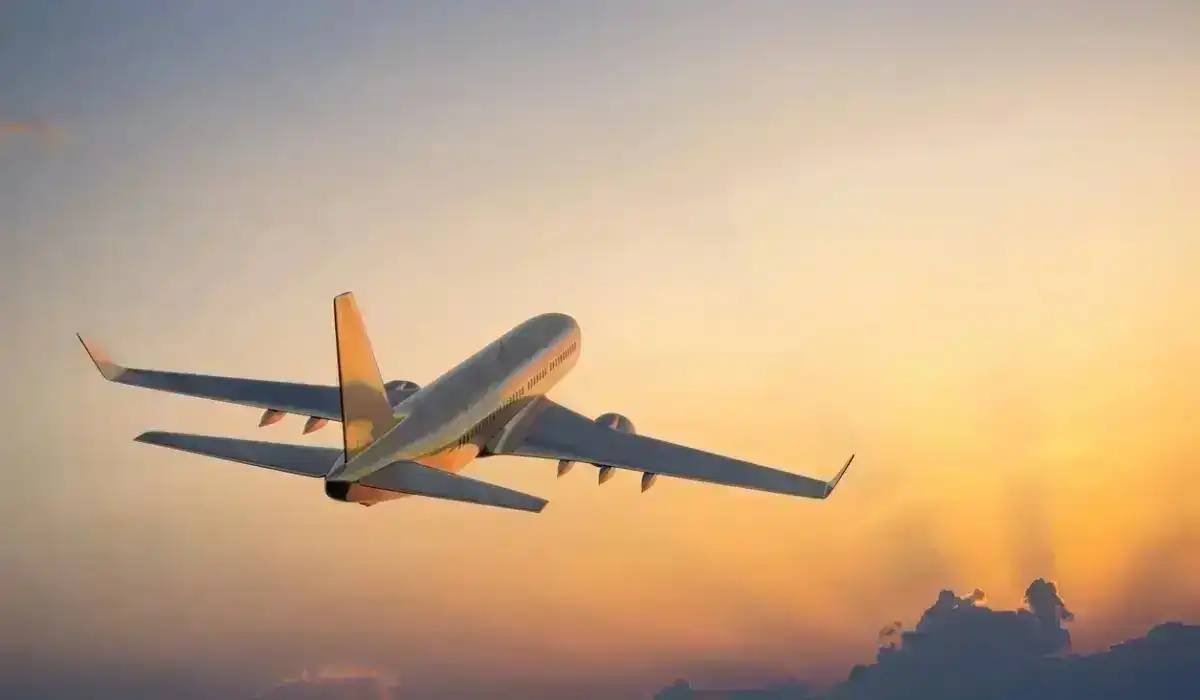 Иран астанасы әуе кеңістігін үш аптадан кейін қайта ашты