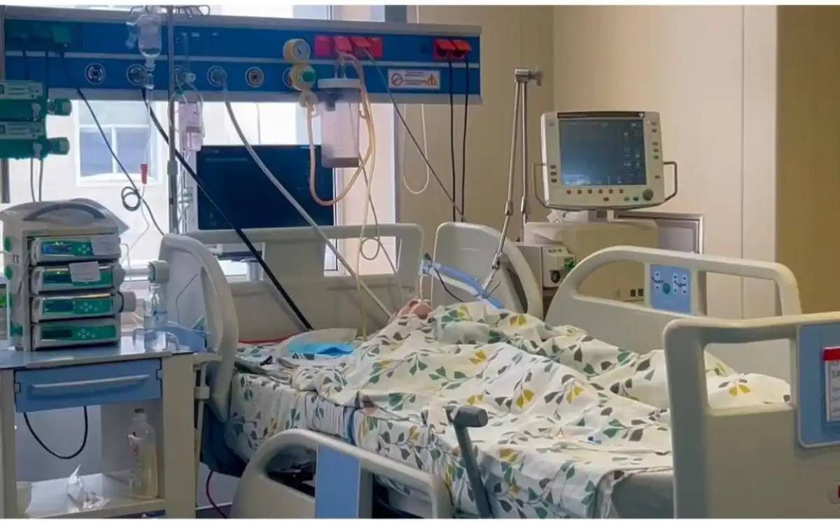 4 бала терезеден құлап, екеуі қаза тапты: елордалық дәрігерлер үндеу жасады