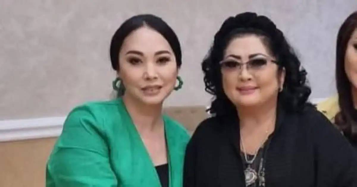 «Әлі сақтап келем»: Қарақат Әбілдина Мақпал Жүнісовадан алған сыйлығы туралы айтты