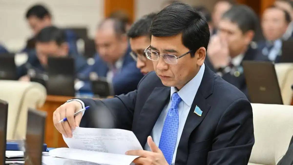 Науқастар үшін ауадай қажет дәрілер тіркелмей қалады – Асхат Аймағамбетов