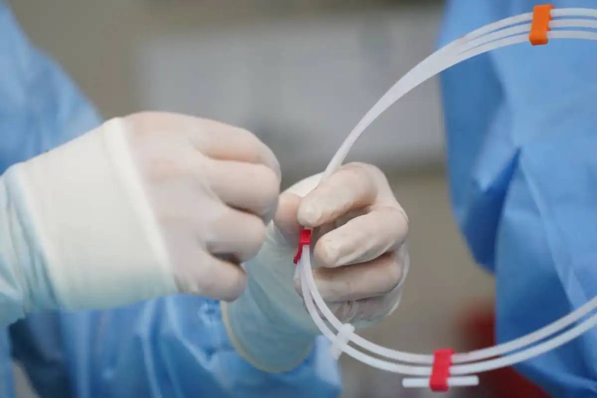 Елордада ашық жүрекке алғашқы ота сәтті жасалды