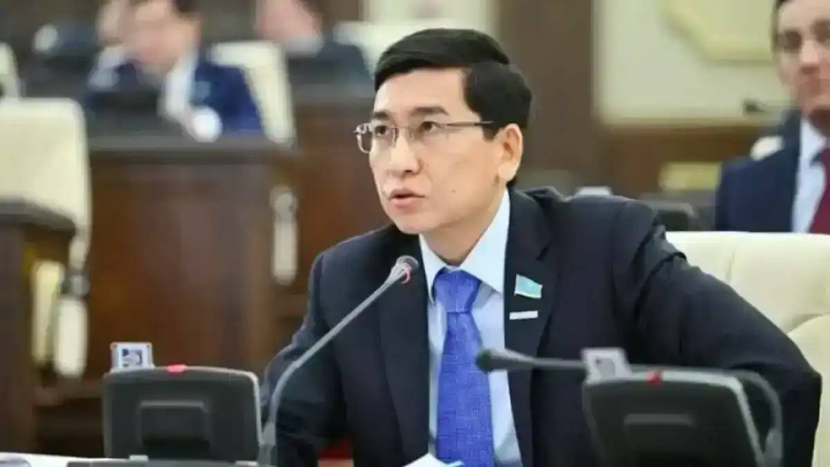 Елу жастан асқан әйелдерге остеопорозға скрининг енгізу керек - Асхат Аймағамбетов