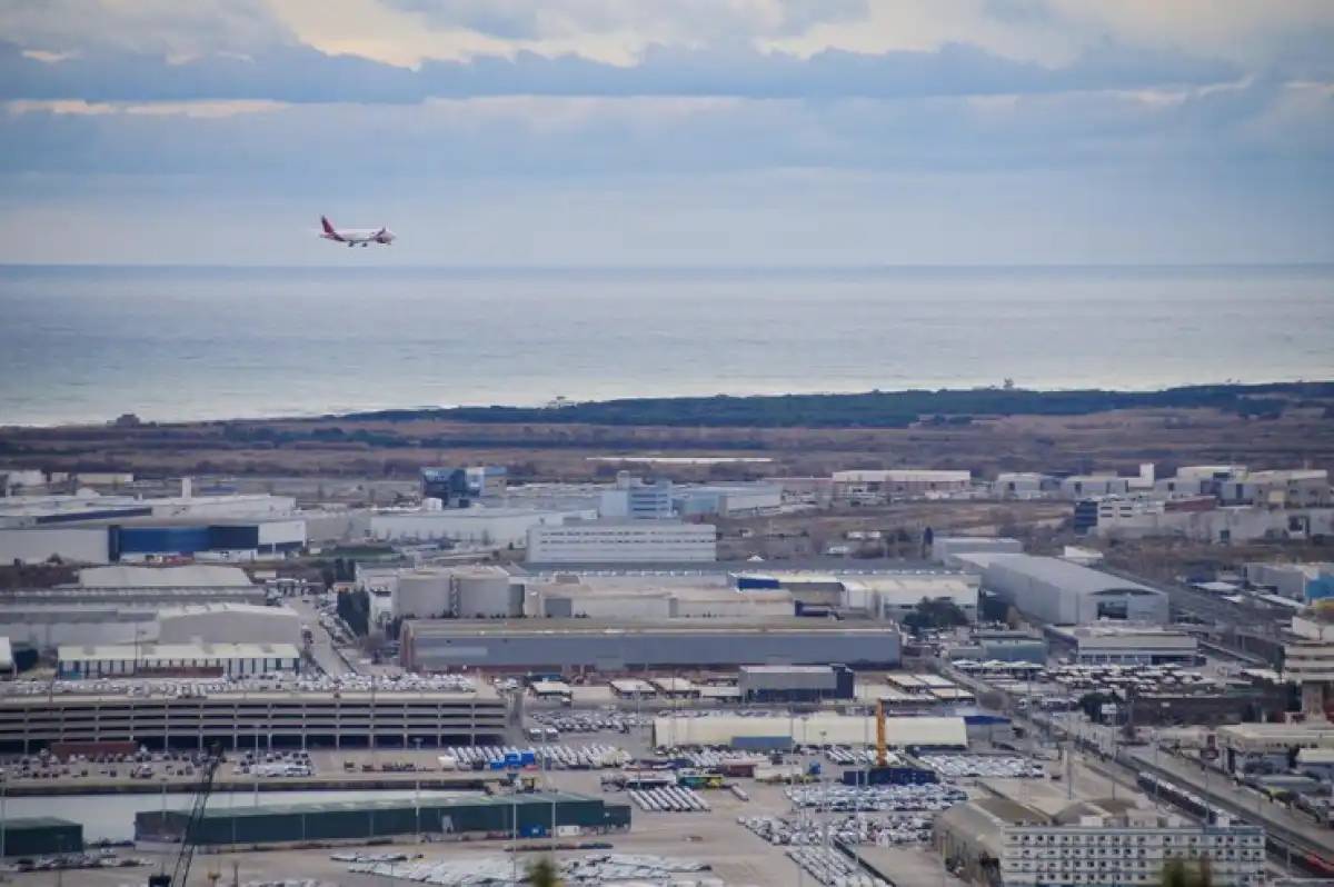 Қазақстанда экологиялық авиаотын өндіретін зауыт салынады