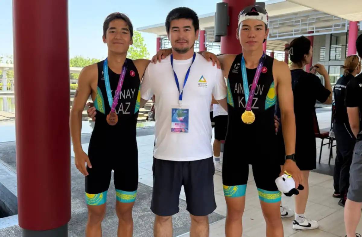 Қазақстандық жас триатлоншылар Азия кубогында қос жүлде жеңіп алды
