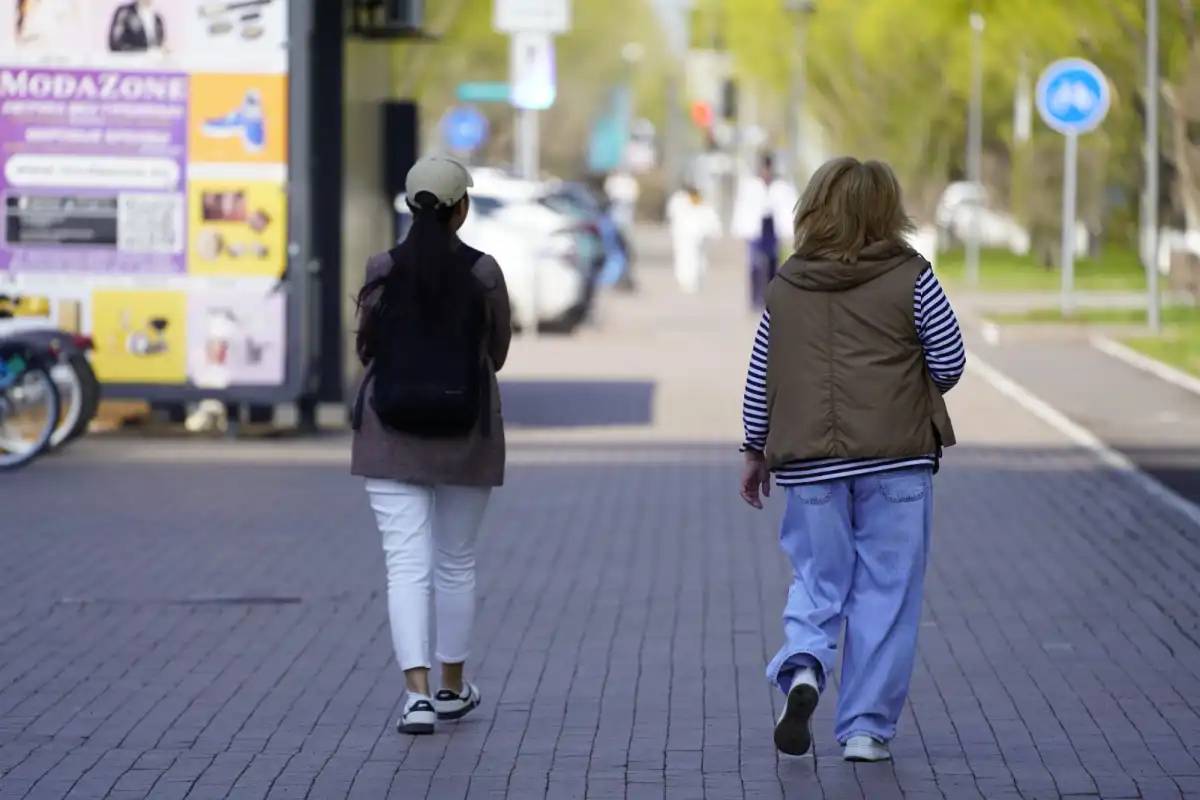 Қазақстандықтар тәулігіне 13 сағатын жеке күтімге жұмсайды