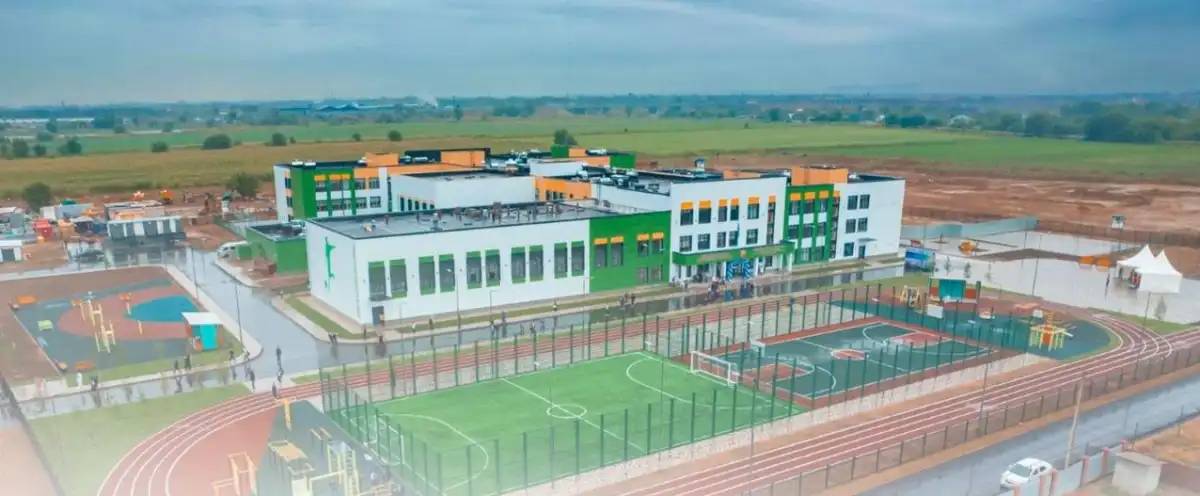 200 мыңнан астам бала заманауи мектептерде білім алады