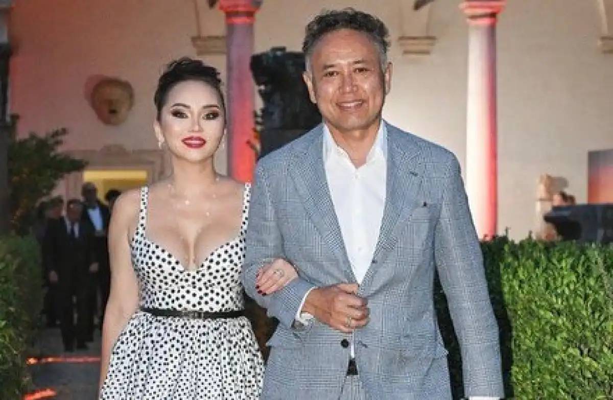 «Киімімді ғана алдым»: Тұрсын Алагөзов бұрынғы жұбайымен қалай ажырасқанын айтты