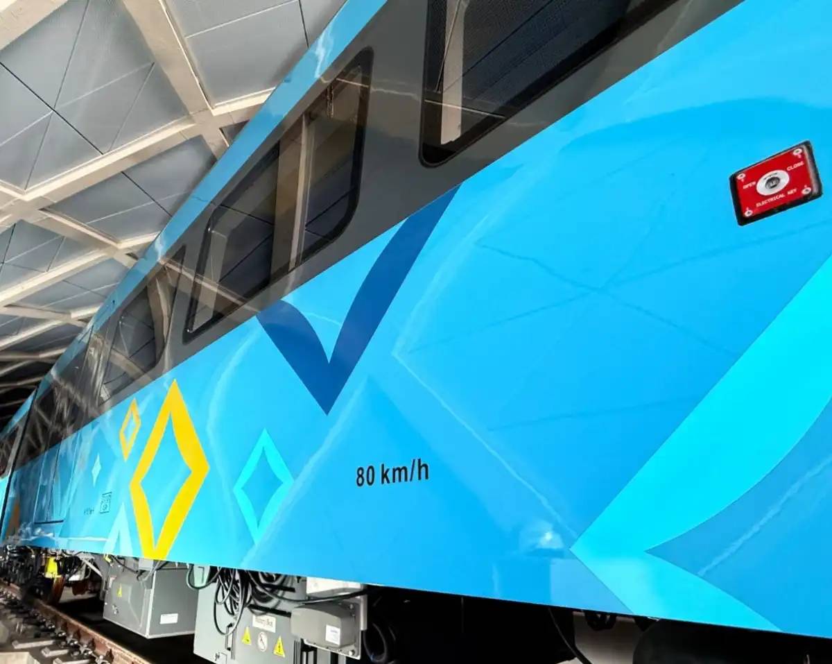 LRT вагондарына салынған граффити өшірілді – CTS
