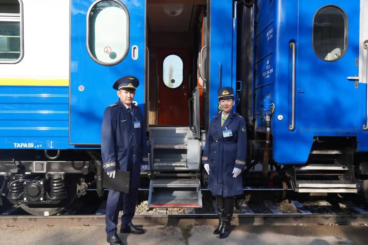 130-дан астам жолаушы Keruen Express туристік пойызымен сапарға аттанды