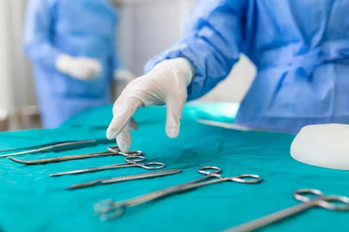 Атырауда көпбалалы ана әкімдікке сүндетке отырғызу қымбаттап кеткенін айтып шағымданды