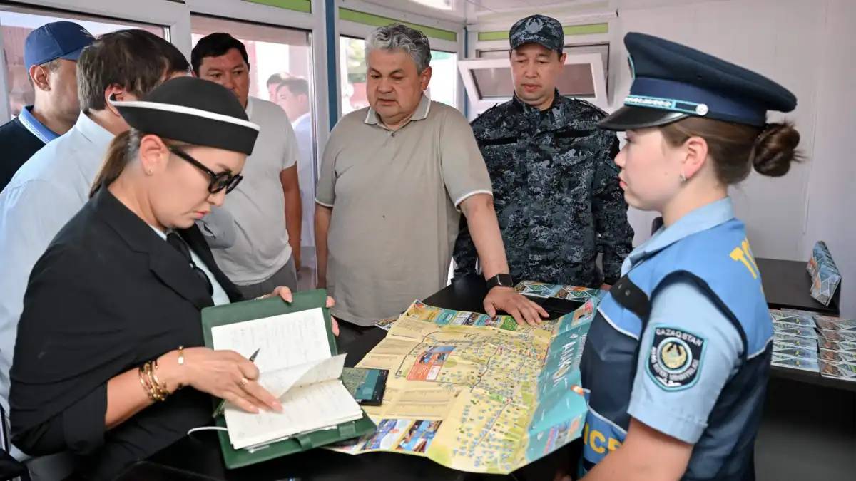 Вице-премьер Алакөл көлі жағалауының жер пайдалану картасымен танысты