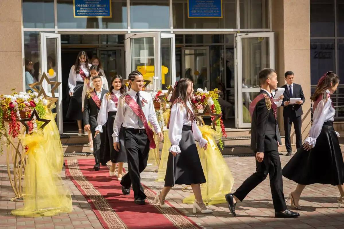 Биыл 3,9 млн оқушы оқу жылын аяқтайды – министр