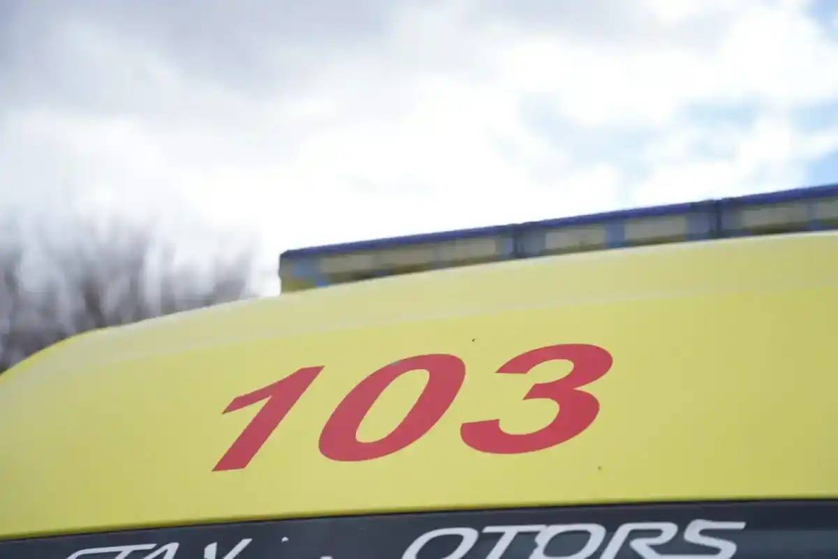 «Әйел медициналық мекемеде есепте тұр»: Павлодарлық әйел екі баласын терезеден лақтырып, артынан өзі секіріп кеткен