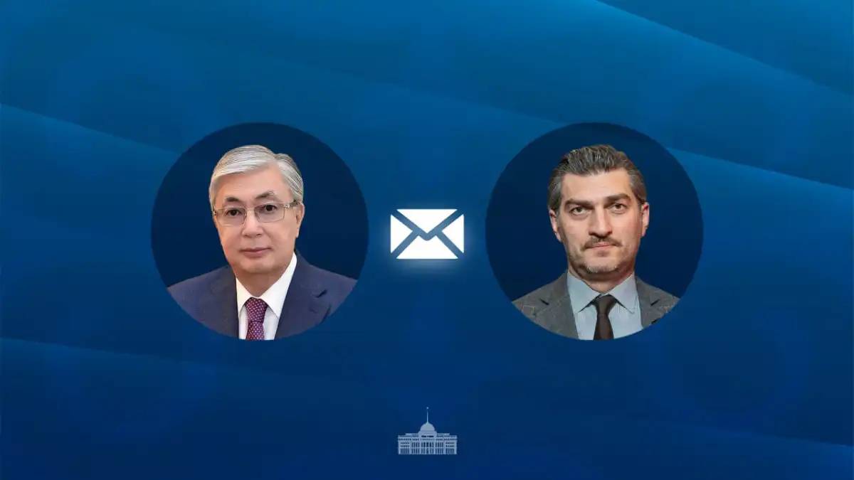 Мемлекет басшысы Грузия Президентін Тәуелсіздік күнімен құттықтады