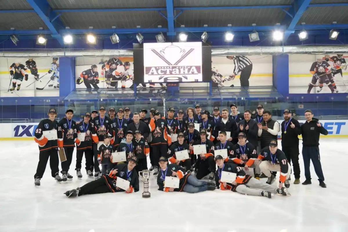 Хоккейден жастар арасында Қазақстан чемпионы атанған «Астана» клубы марапатталды