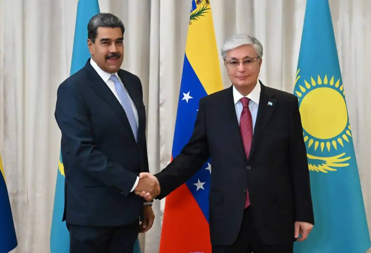Қасым-Жомарт Тоқаев Венесуэла Президенті Николас Мадуромен кездесті