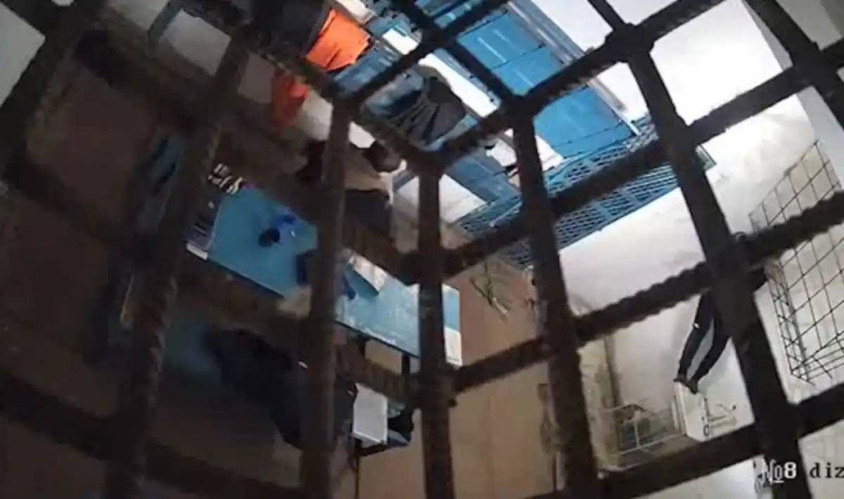 Ақтөбе облысында сотталғандар бейнебақылау камераларын әдейі сындырған (ВИДЕО)