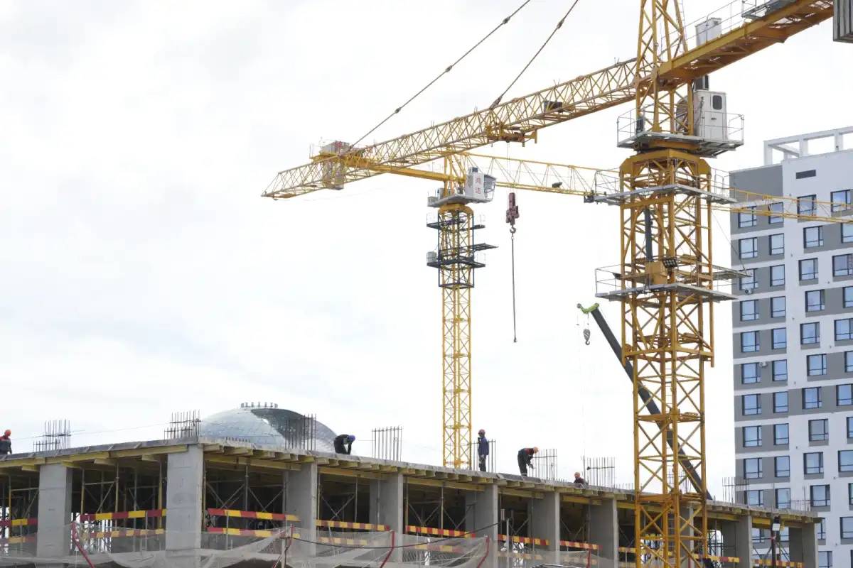 ШҚО-да қайтарылған активтер есебінен әлеуметтік нысандар салынып жатыр