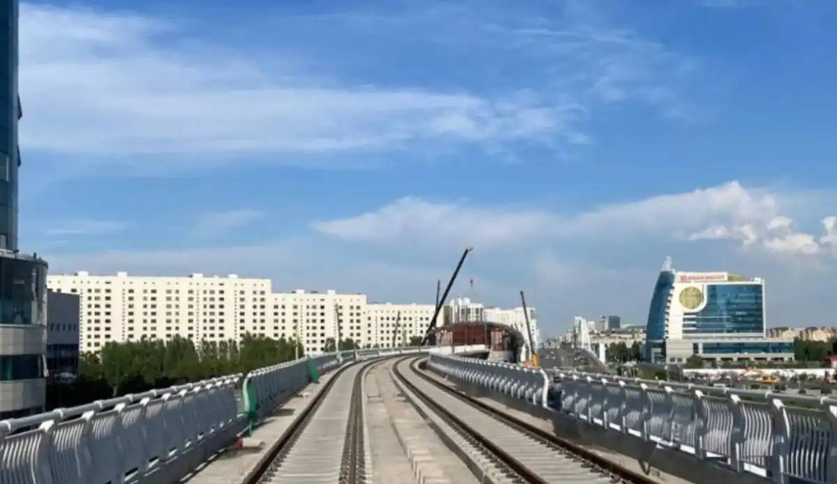 Елордада LRT рельс жолдарының 50 пайызы төселді