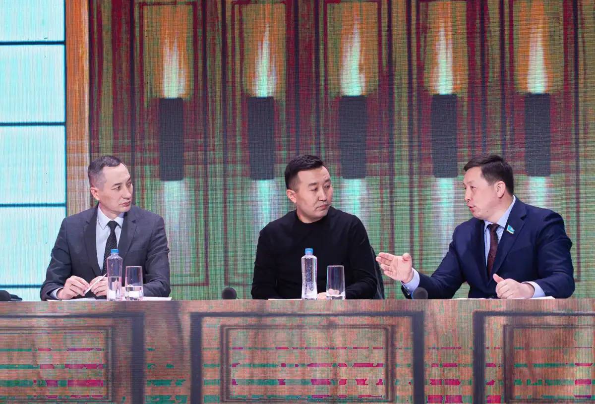 Студенттер бұқаралық спортты дамытудың тиімді жолдарын талқылады